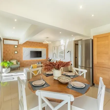 Anastasia Luxury House